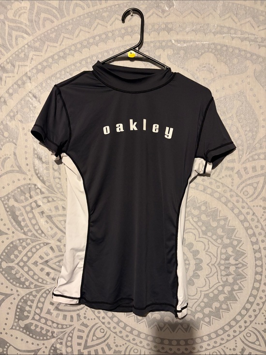 Oakley Tops - Oakley Colorblock Short Sleeve Rash Guard Large Black White Swim Shirt Mock Neck